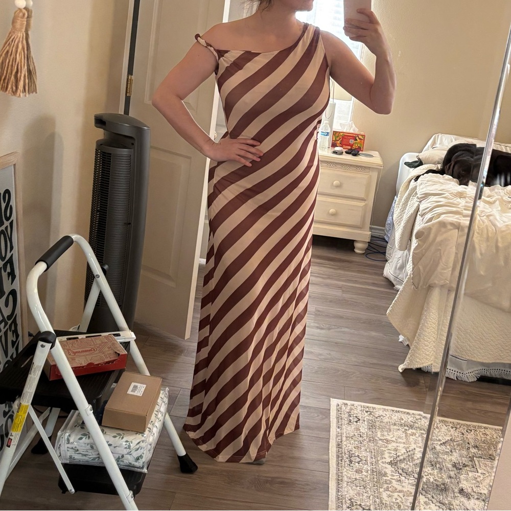 Elegant One-Shoulder Cream & Brown Striped Dress - Picture 2 of 7